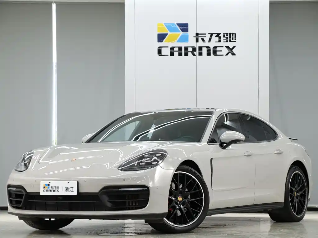 Porsche Panamera 2023