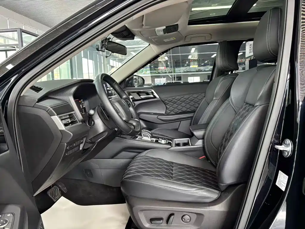 Mitsubishi Outlander 2023