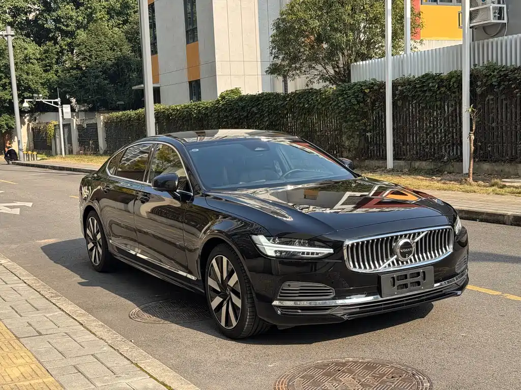 Volvo S90 2024