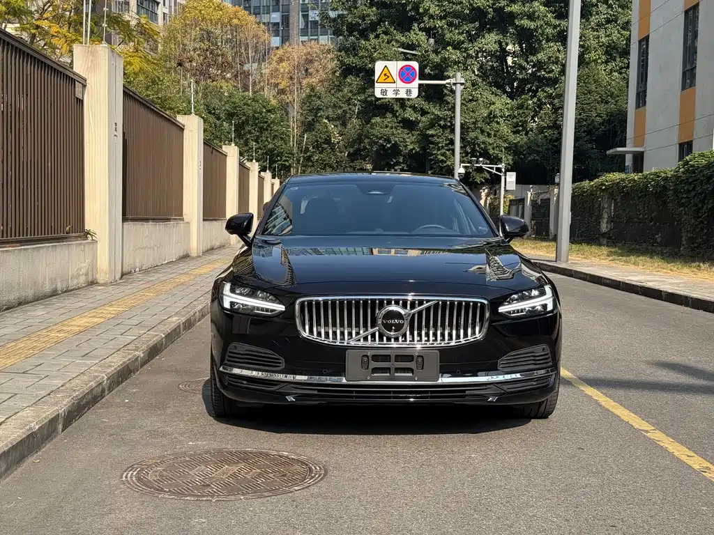 Volvo S90 2024
