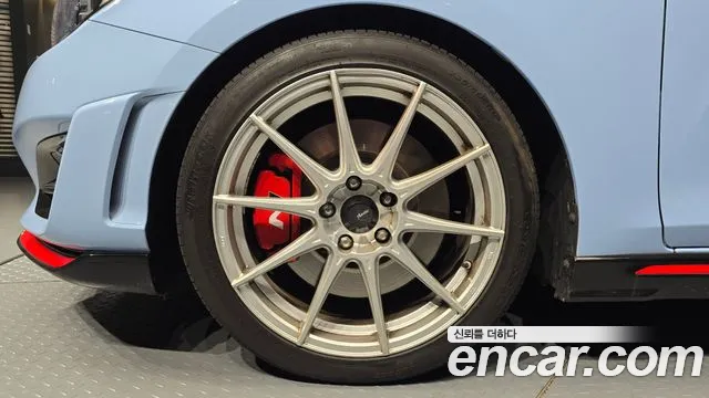 Hyundai Veloster 2021