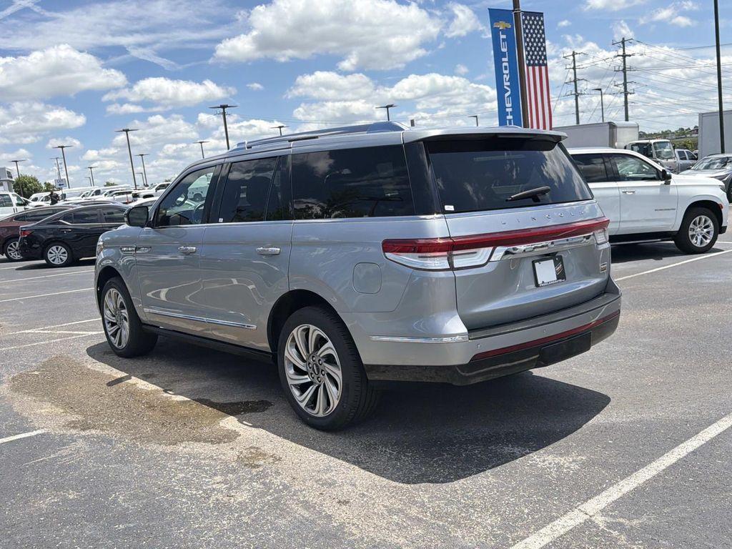 Lincoln Navigator 2023
