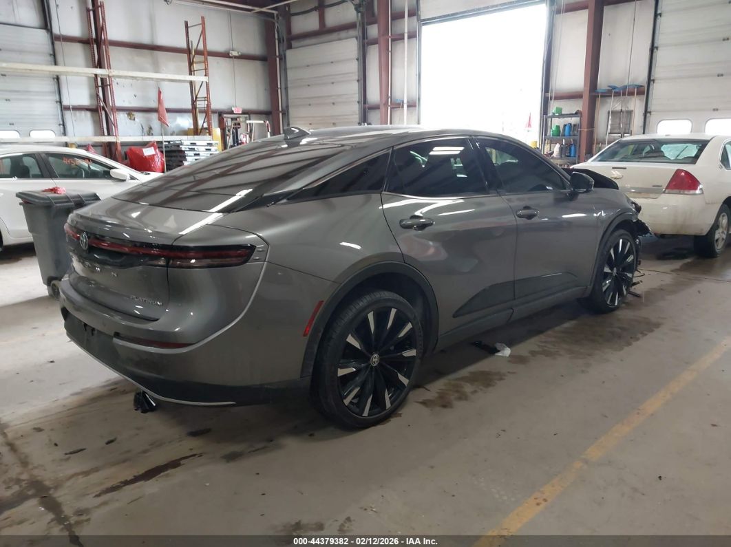 Toyota Crown 2023