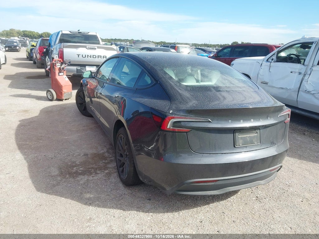 Tesla Model 3 2024
