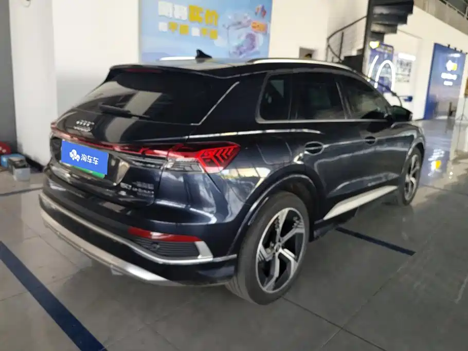 Audi Q4 e-tron 2023