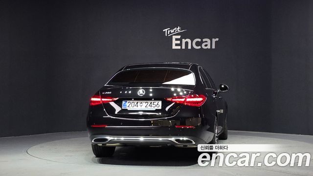 Mercedes-Benz C-Класс 2025