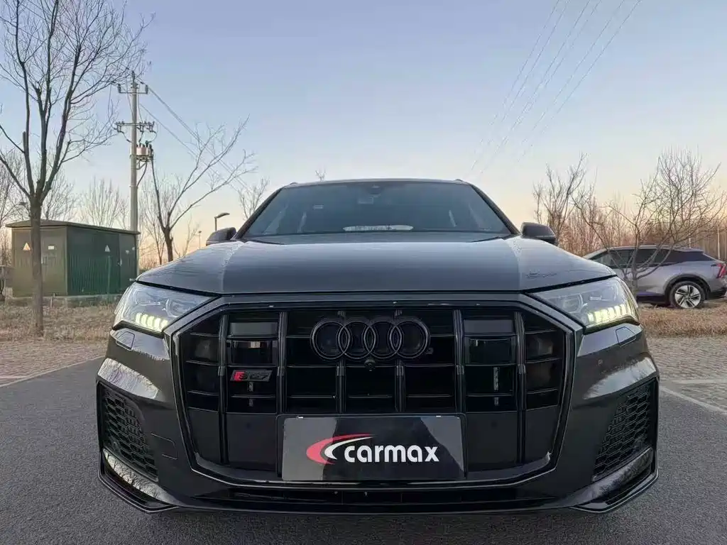 Audi SQ7 2025