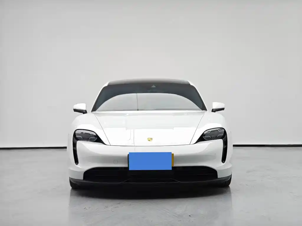Porsche Taycan 2021