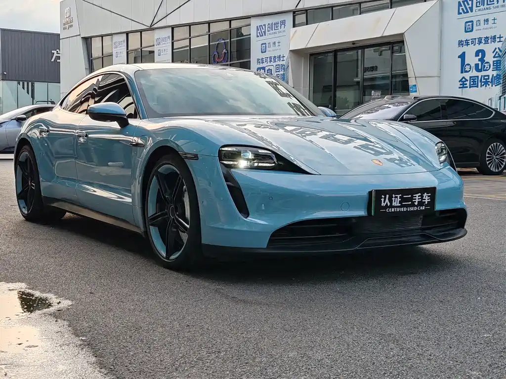 Porsche Taycan 2021