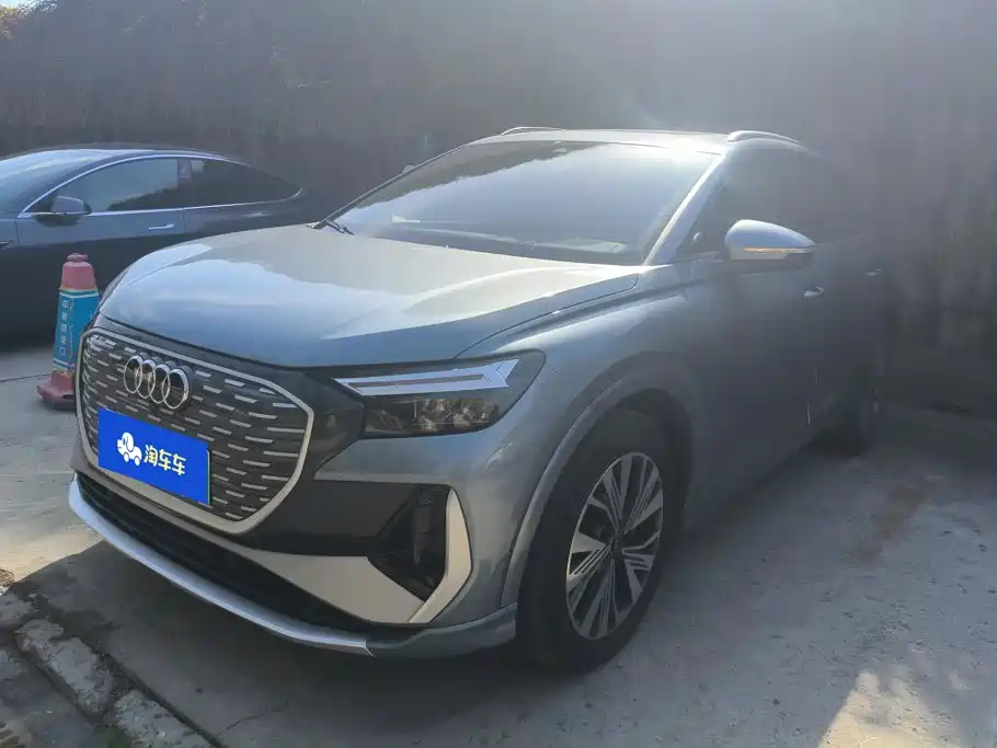 Audi Q4 e-tron 2025