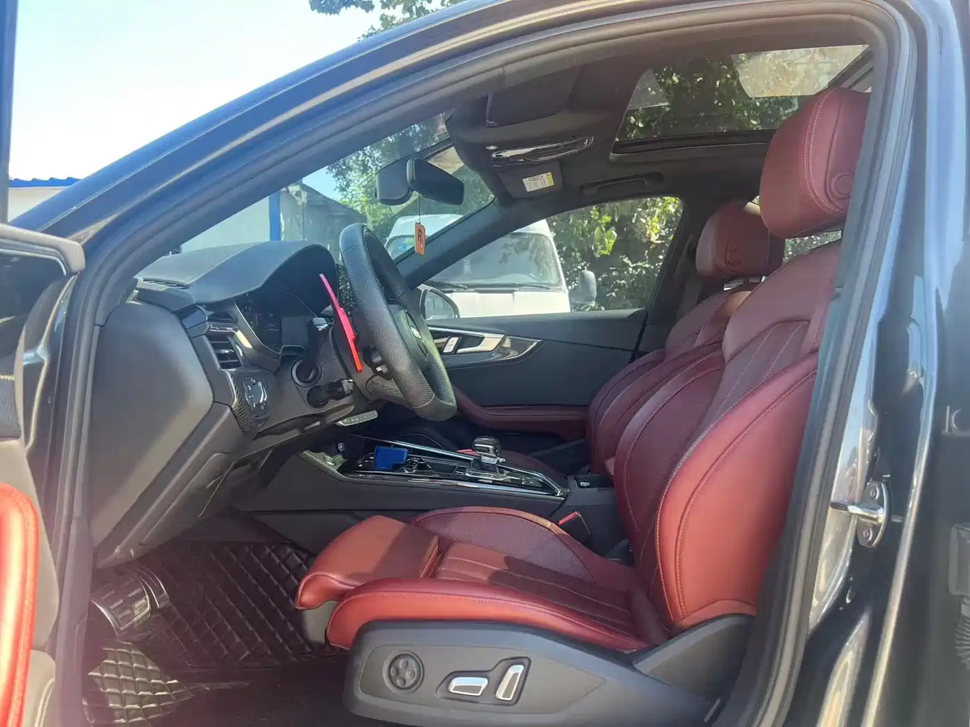 Audi A4 2025