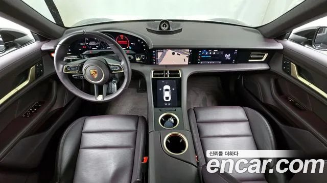Porsche Taycan 2023