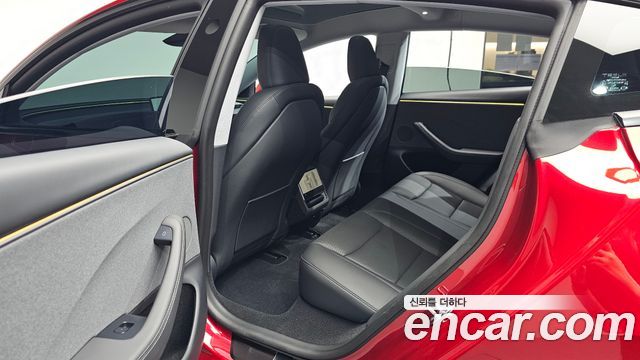 Tesla Model 3 2025
