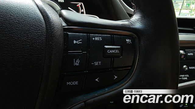 Lexus ES 2021