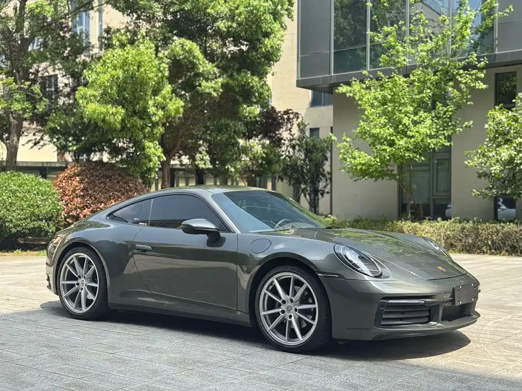 Porsche 911 2023