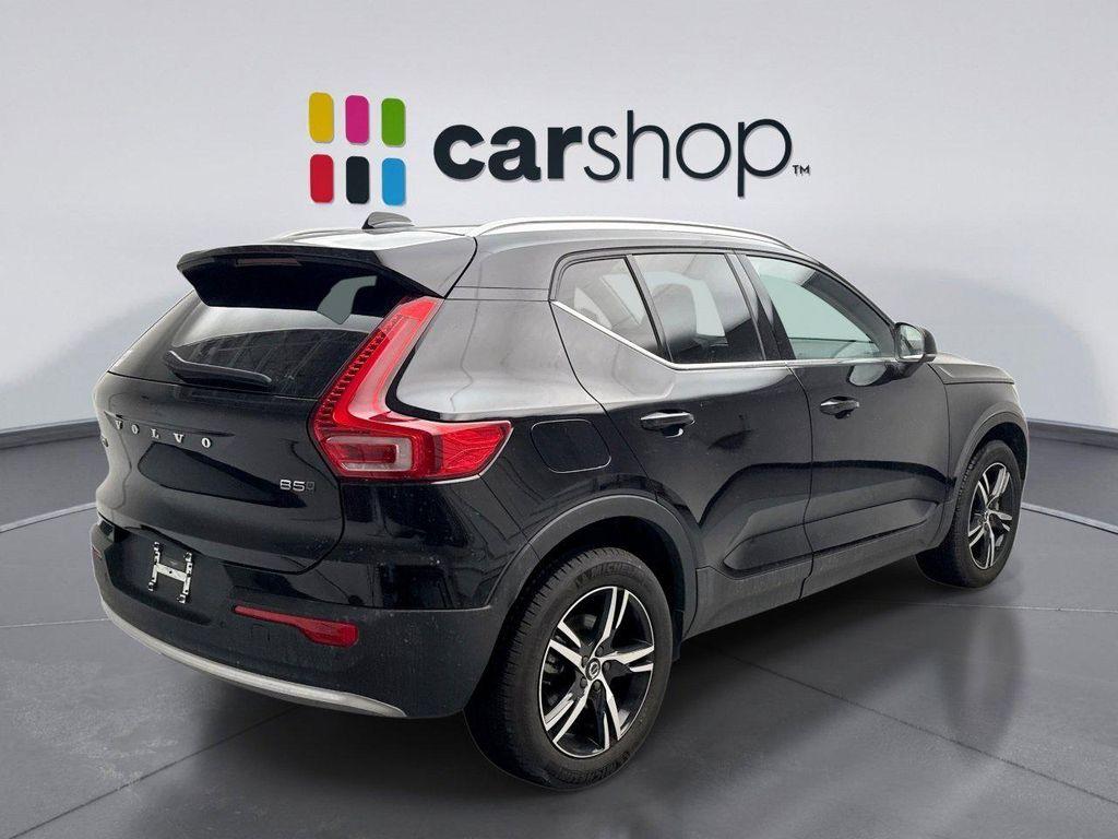 Volvo XC40 2025