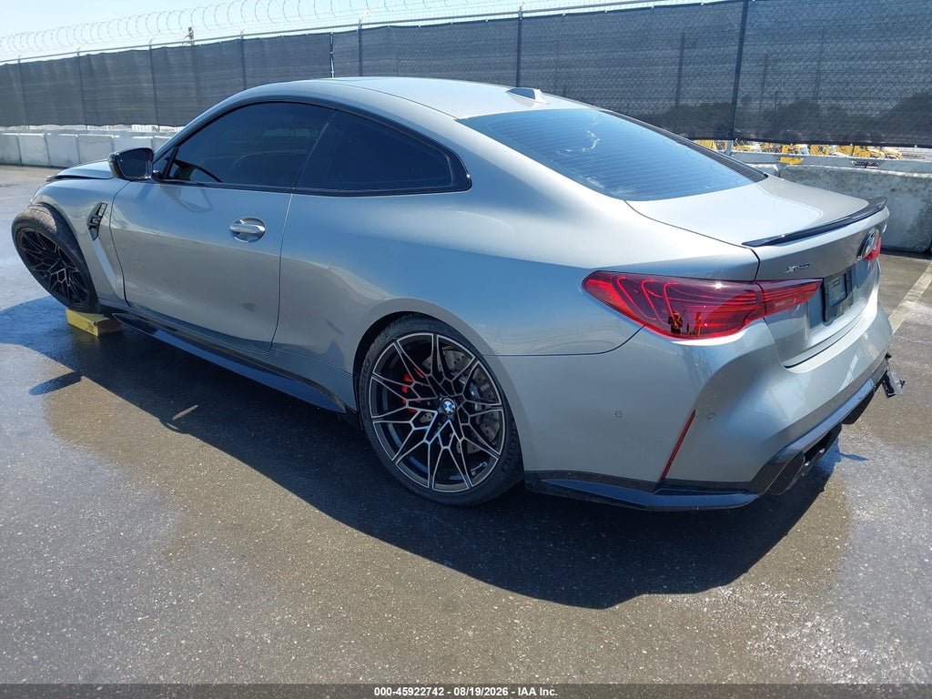 BMW M4 2025