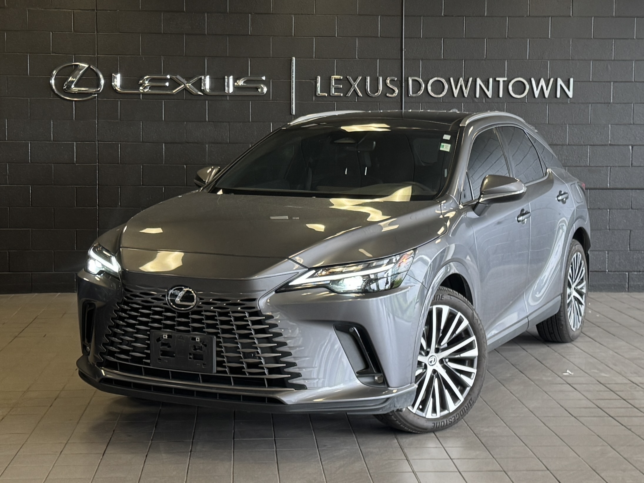 Lexus RX 2023