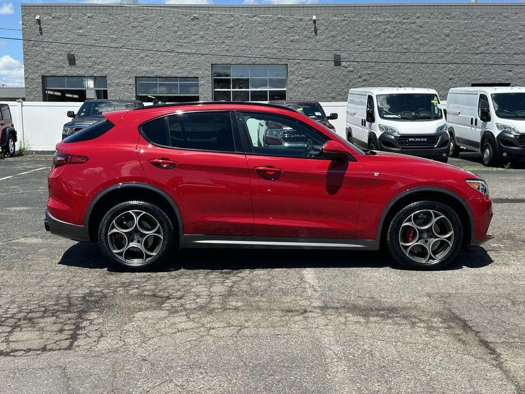 Alfa Romeo Stelvio 2023