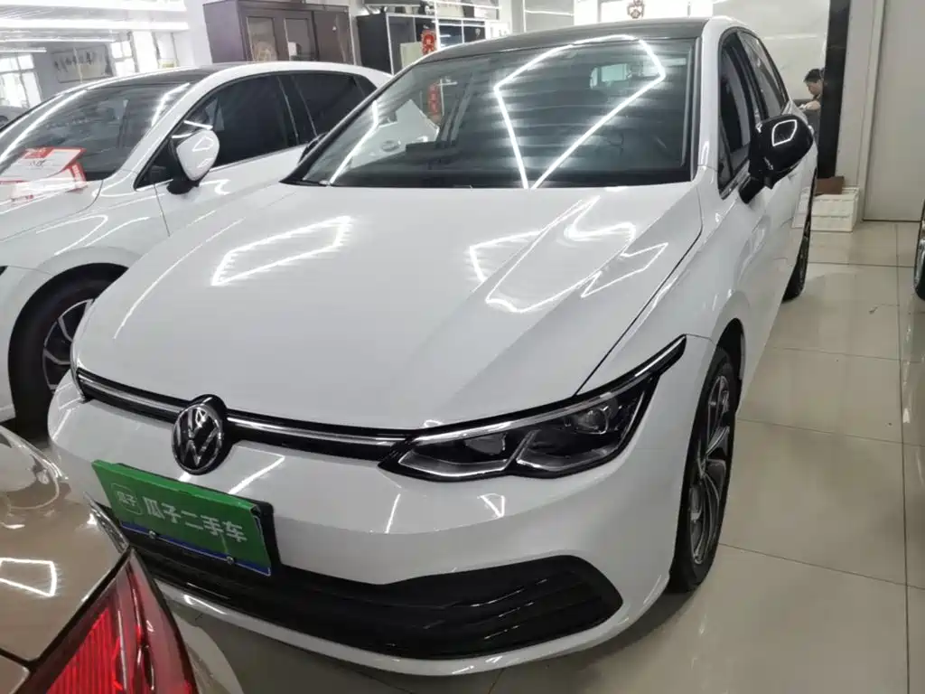 Volkswagen Golf 2024