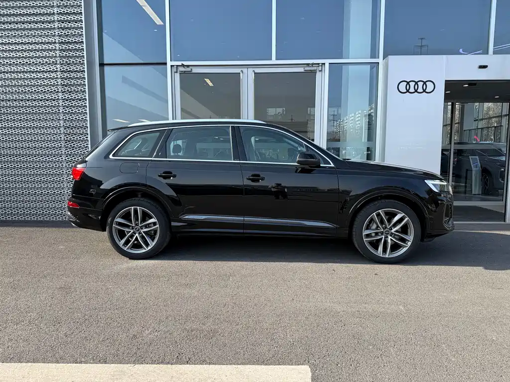 Audi Q7 2025