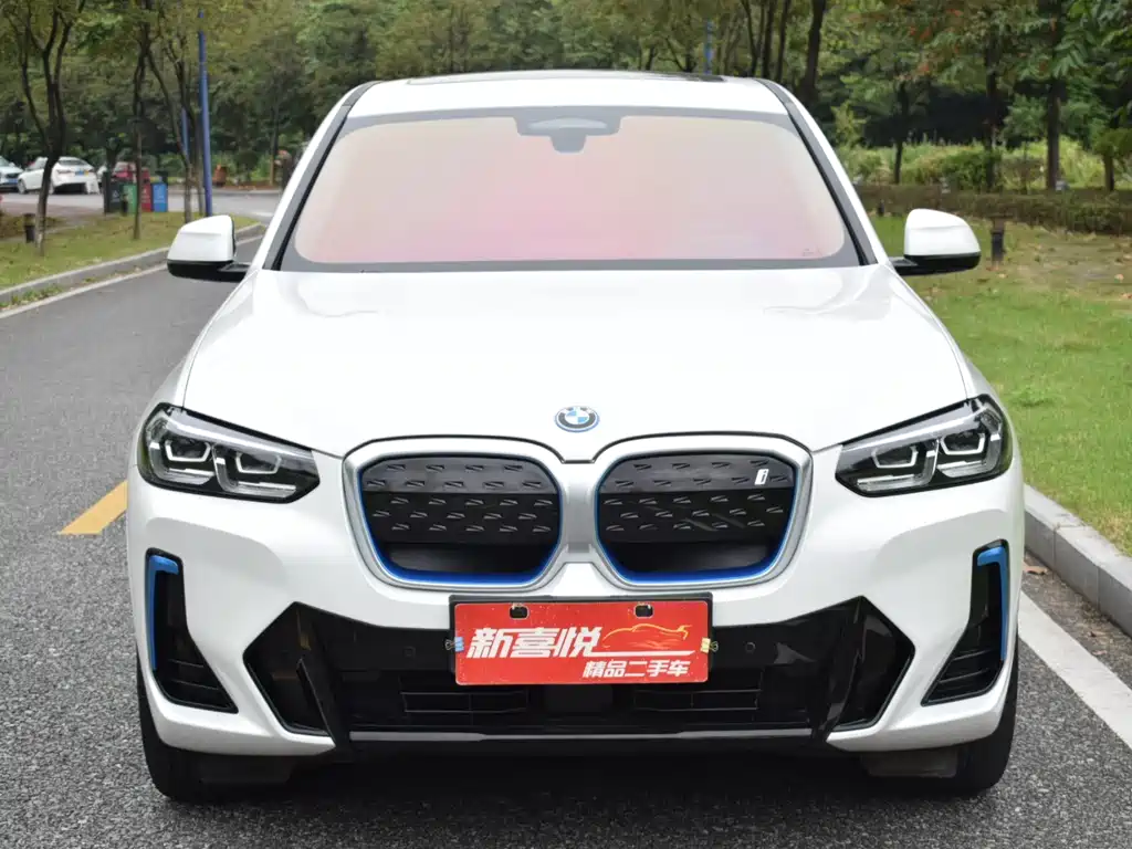 BMW iX3 2021