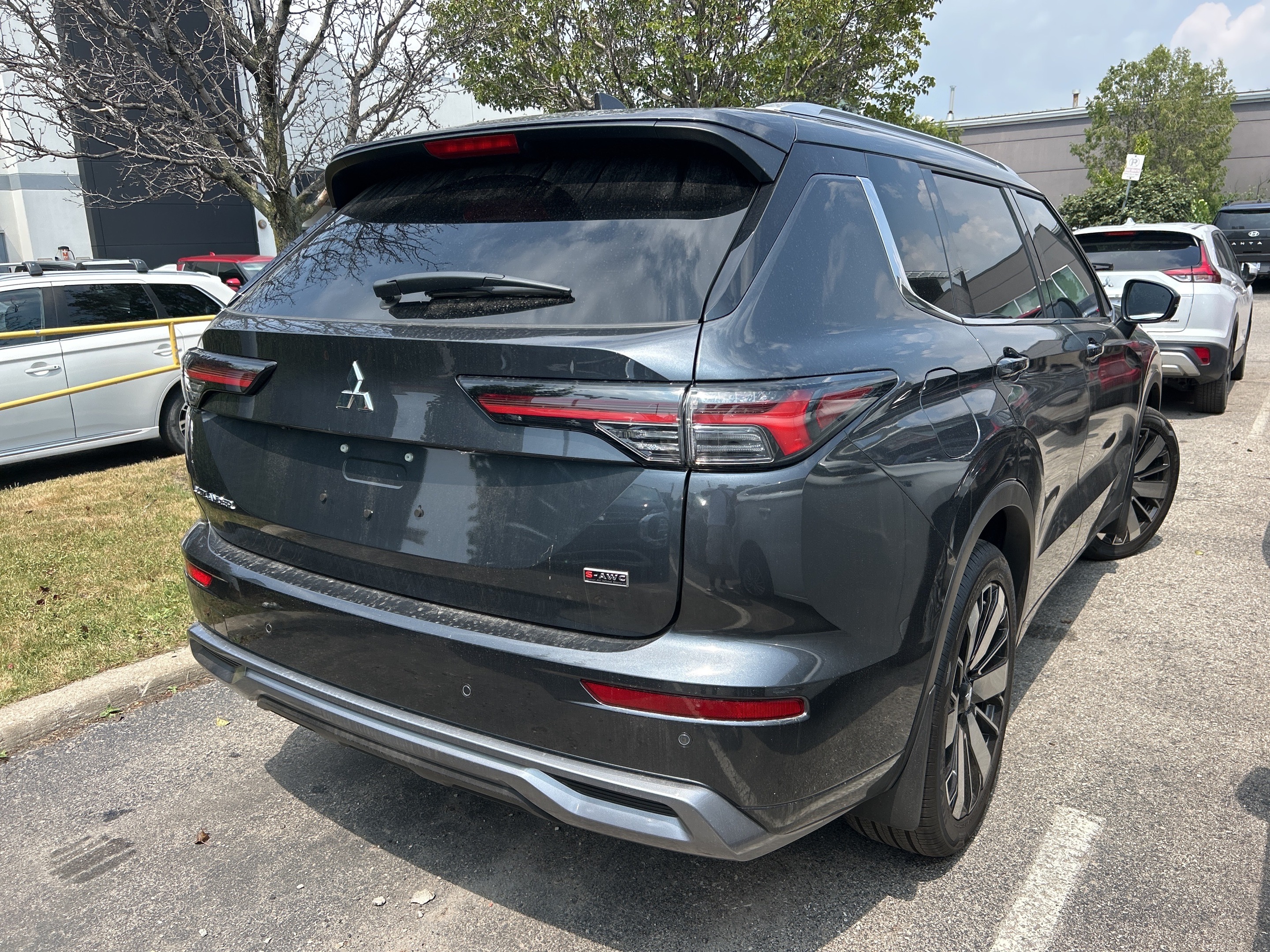 Mitsubishi Outlander 2025