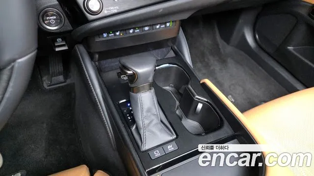Lexus ES 2023
