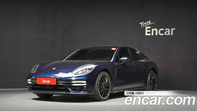 Porsche Panamera 2023