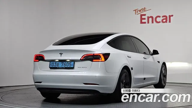 Tesla Model 3 2022