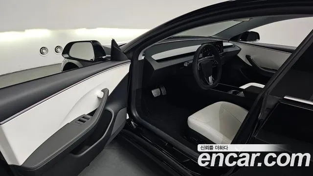 Tesla Model 3 2025