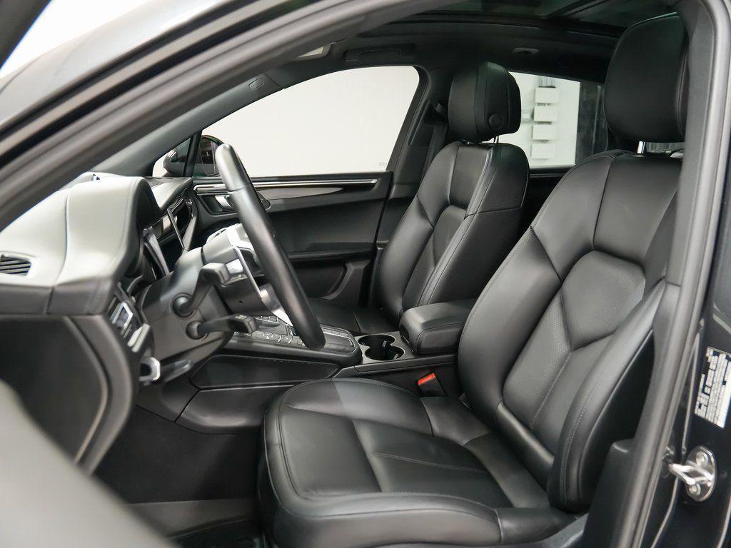 Porsche Macan 2021