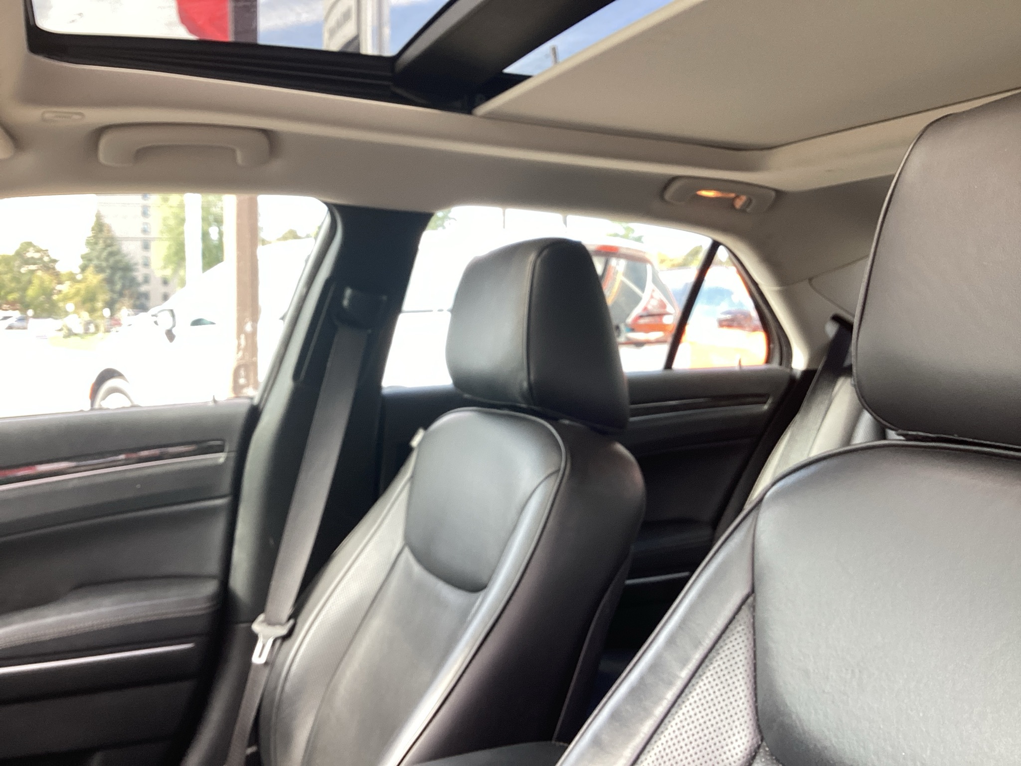 Chrysler 300 2023