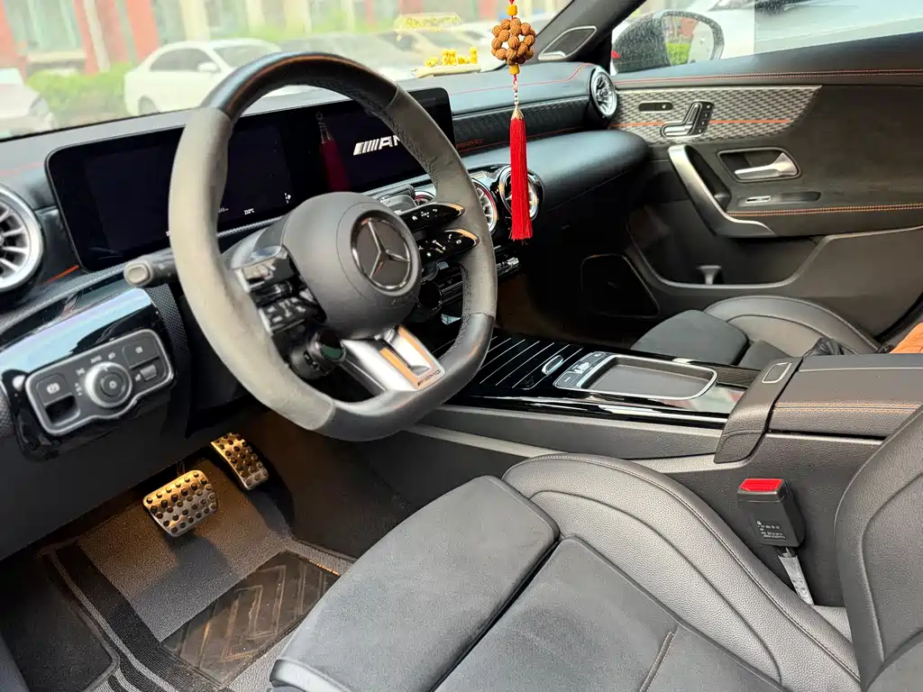 Mercedes-Benz CLA AMG 2024