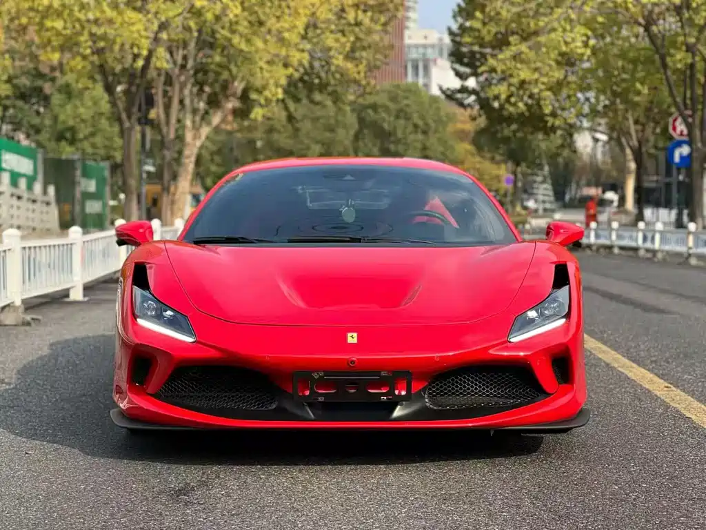 Ferrari F8 2021