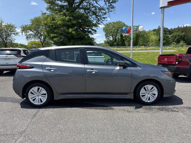 Nissan Leaf 2025