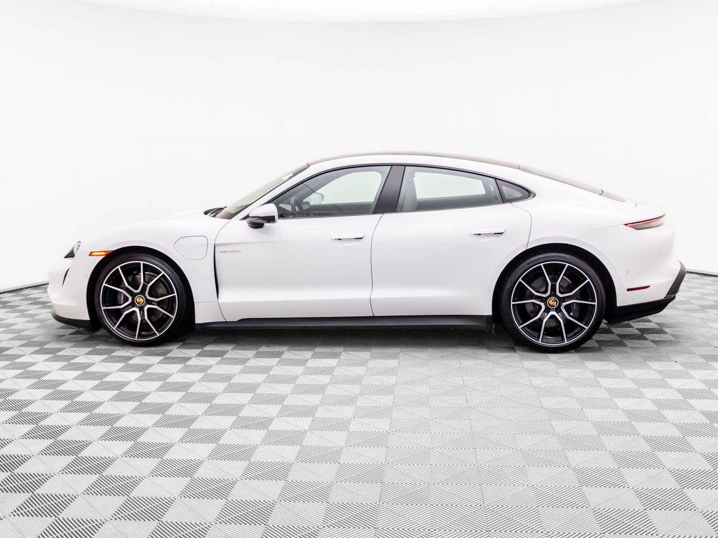 Porsche Taycan 2023