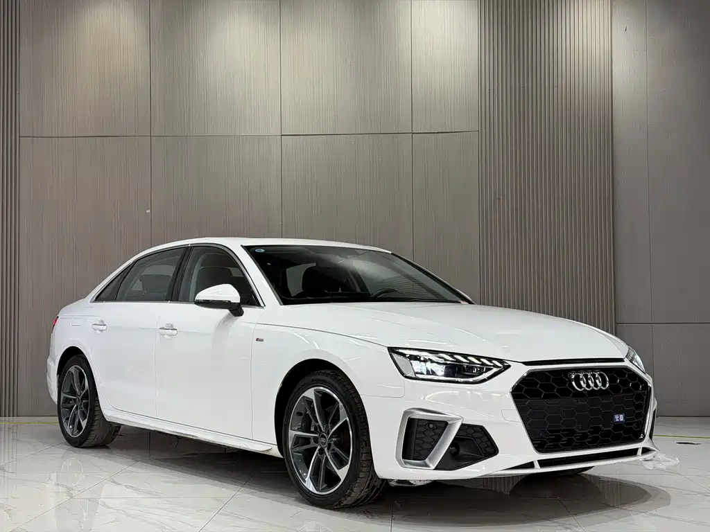 Audi A4 2023