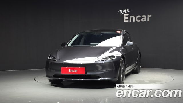 Tesla Model 3 2025
