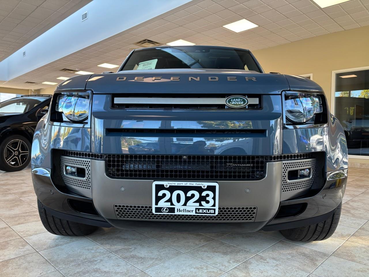 Land Rover Defender 2023