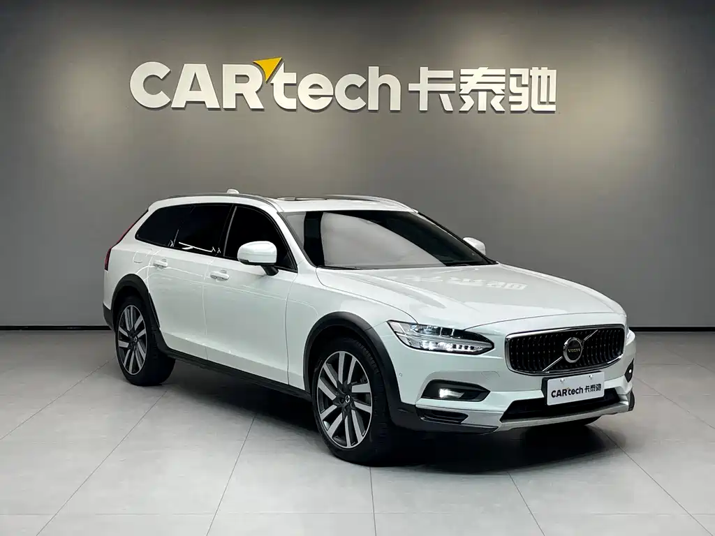 Volvo V90 2022