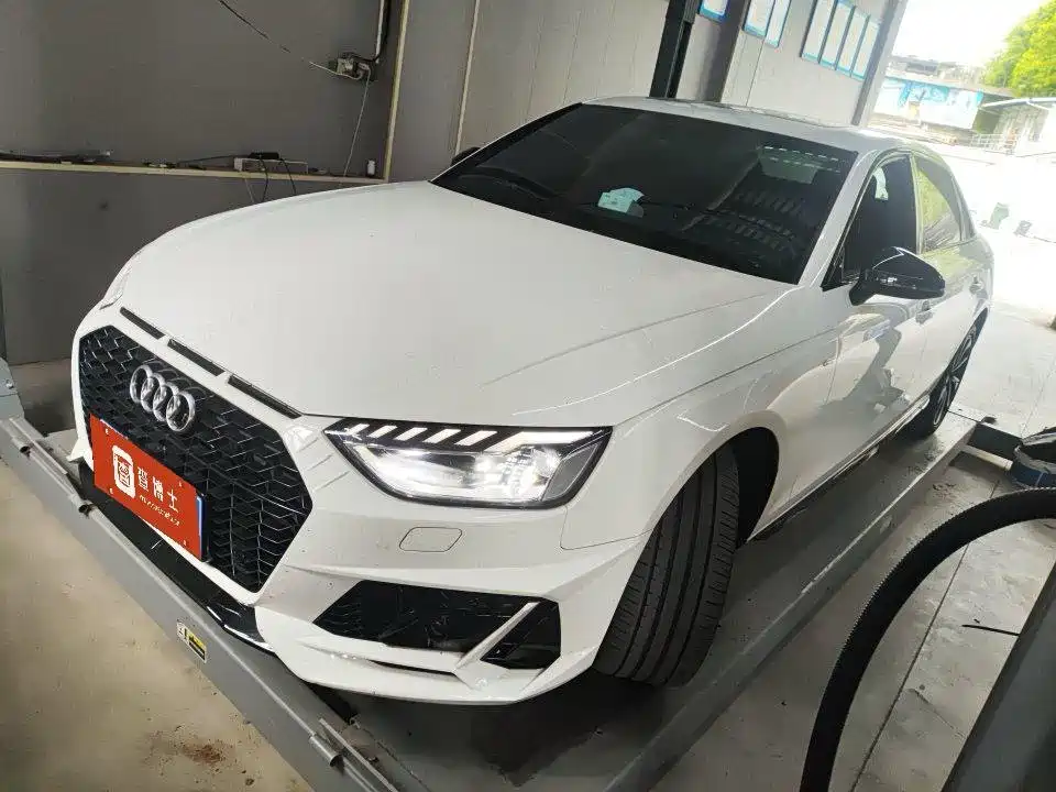 Audi A4 2023