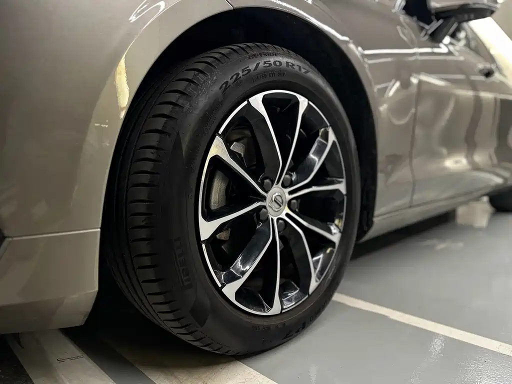 Volvo S60 2021