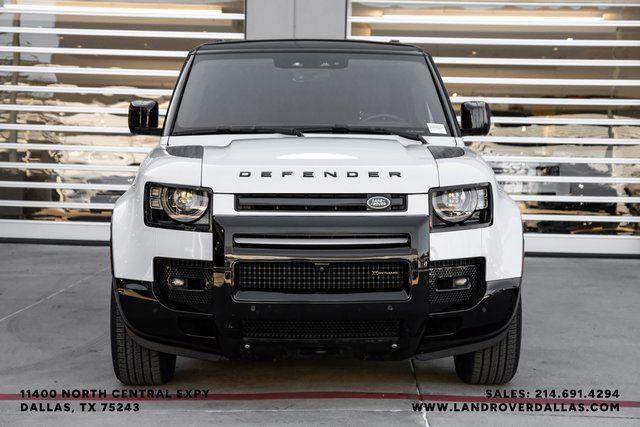 Land Rover Defender 2023