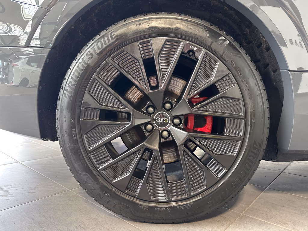 Audi Q8 e-tron 2023