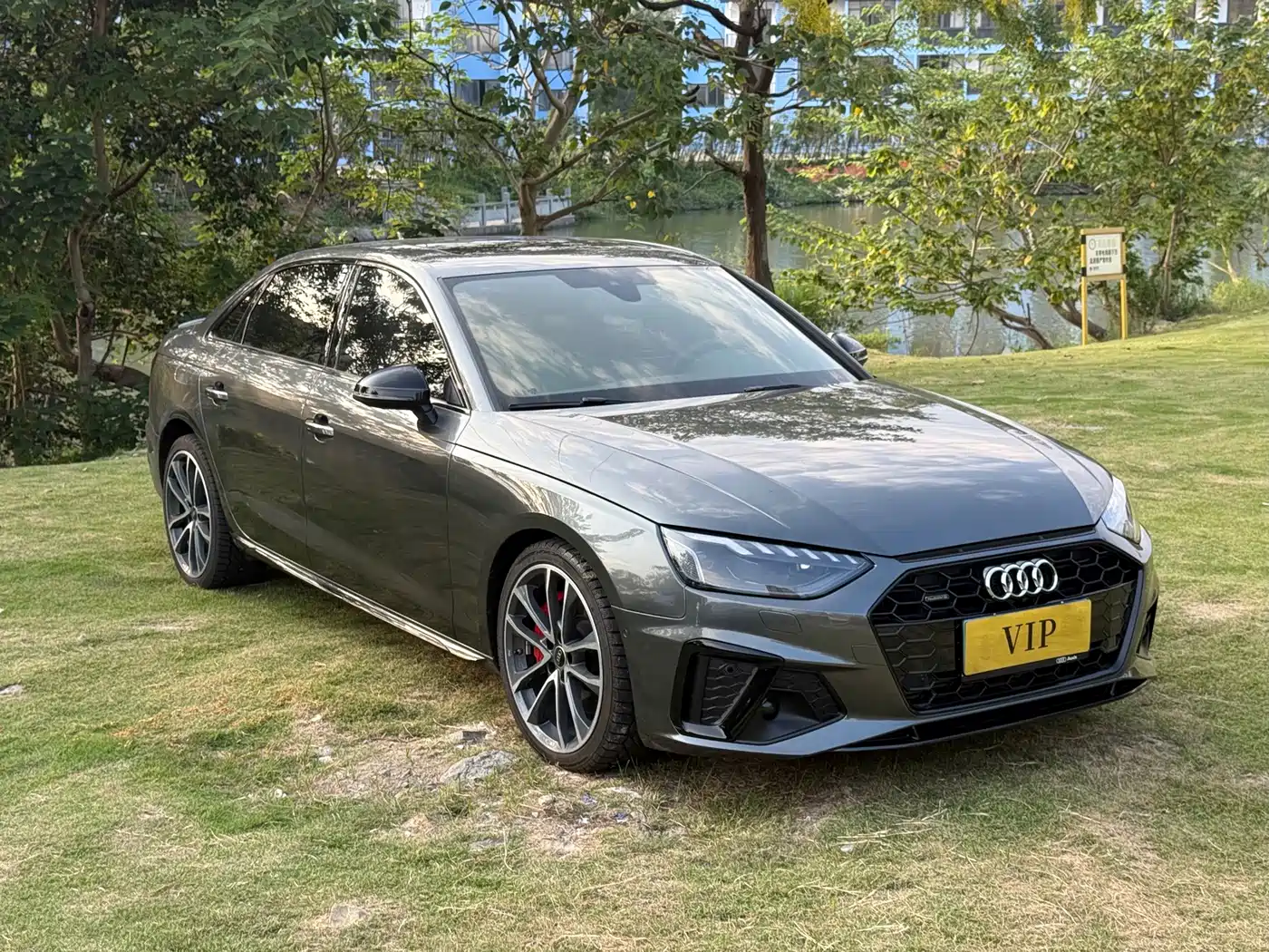 Audi A4 2025