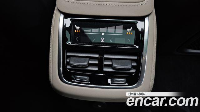 Volvo XC90 2025