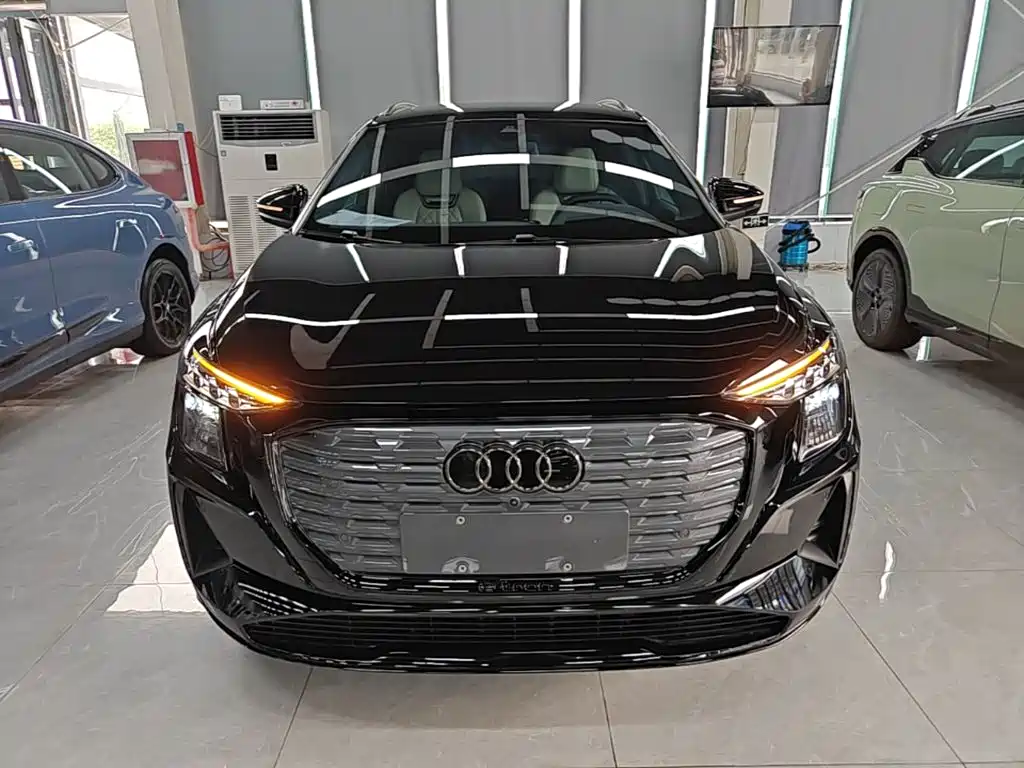 Audi Q5 e-tron 2024