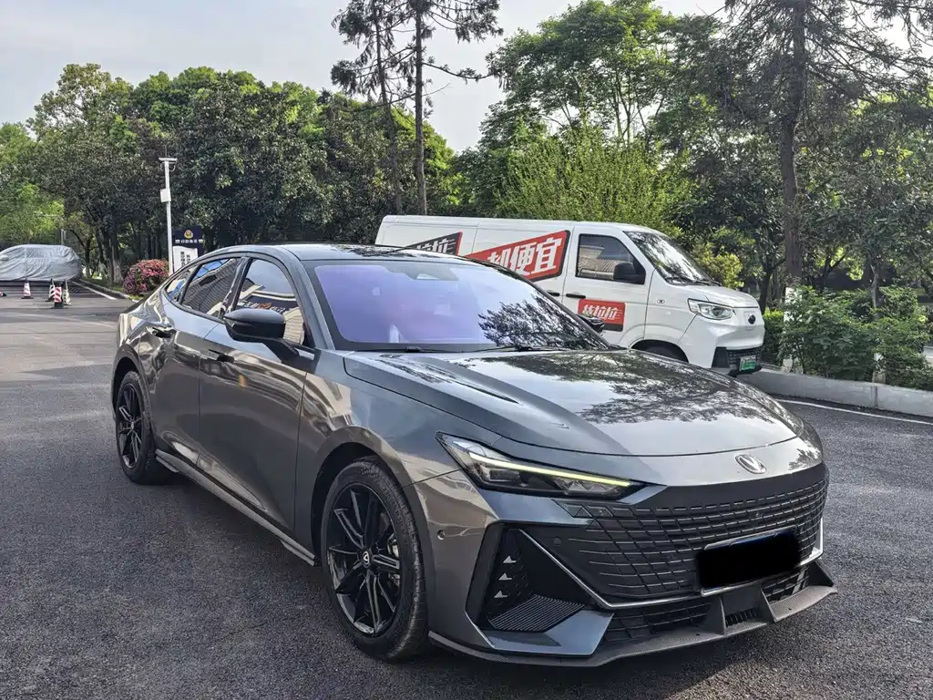 Changan UNI-V 2022