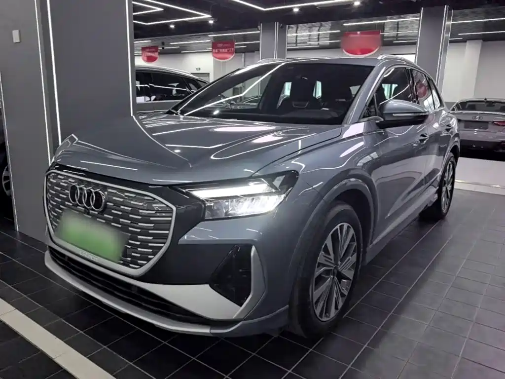 Audi Q4 e-tron 2025